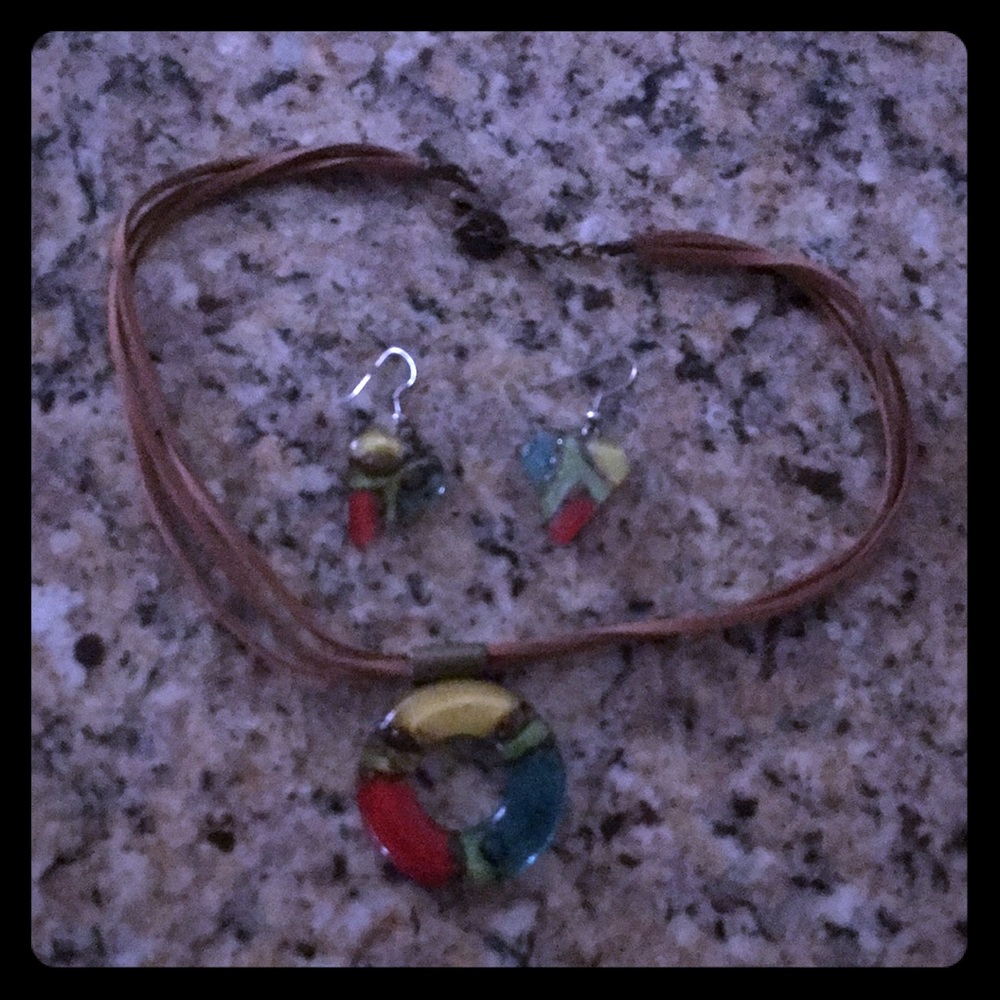 Necklace/earring set